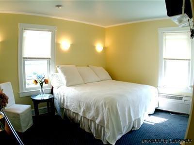 Hotel Grand Victorian Spring