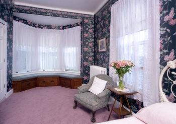 Wilbraham Mansion Hotel 4*