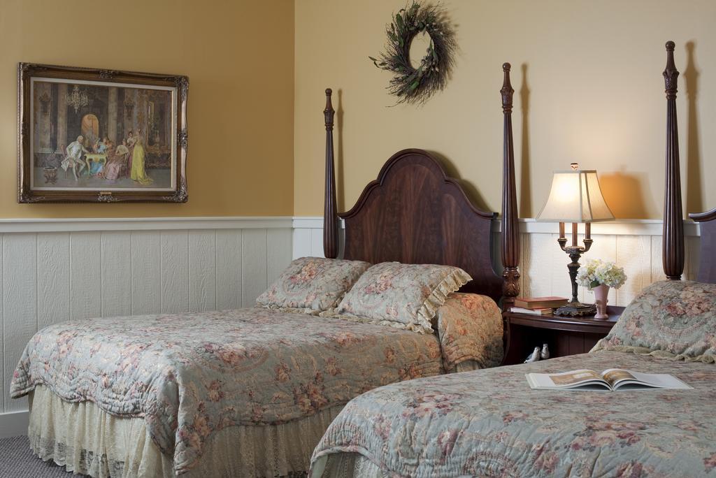 Colonial 4*