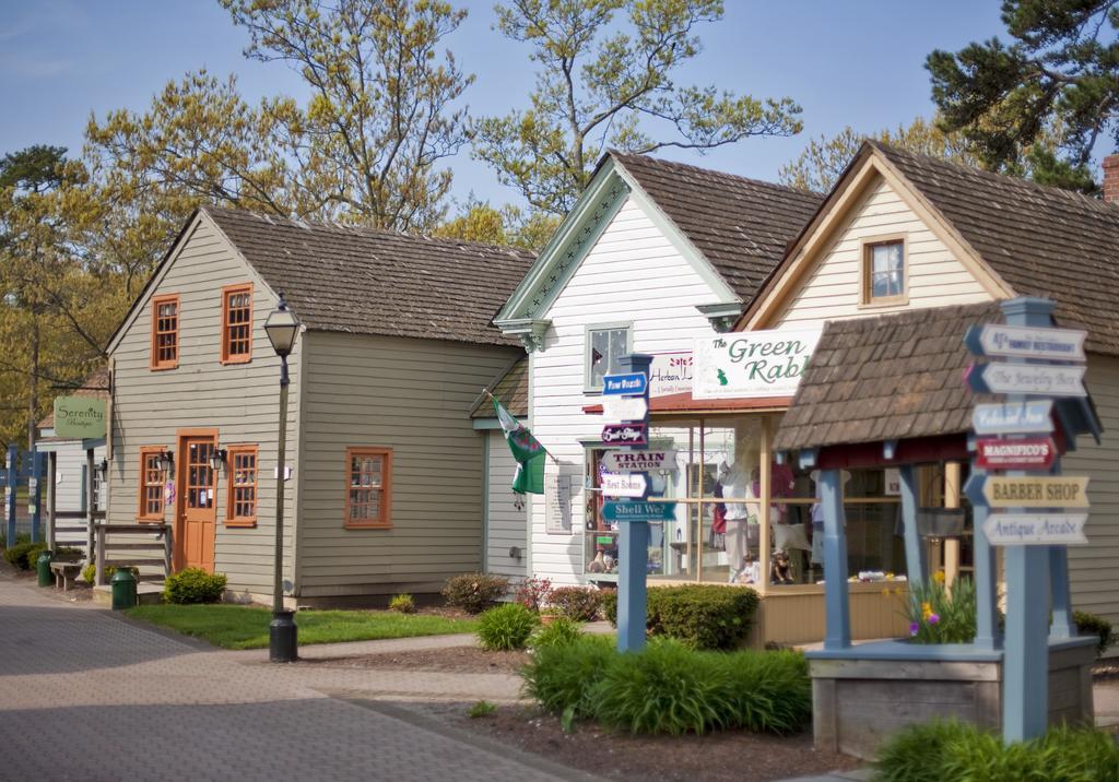 Colonial