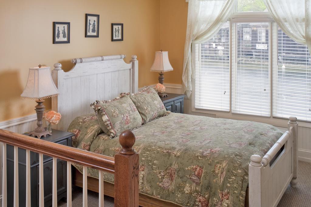 Bed & Breakfast Colonial Smithville
