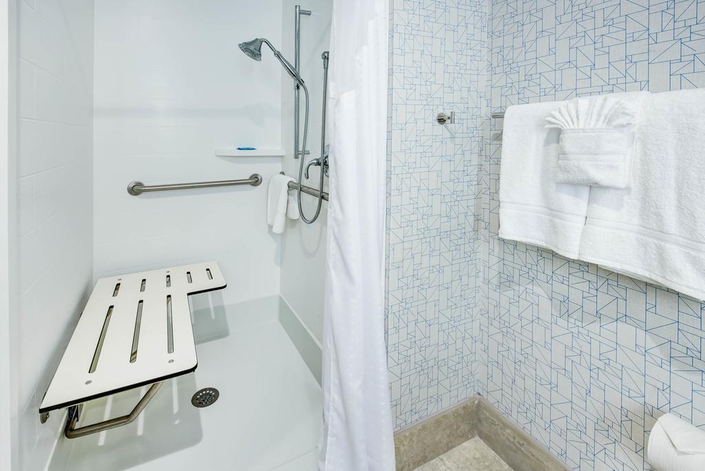 Express Woodbridge By Ihg