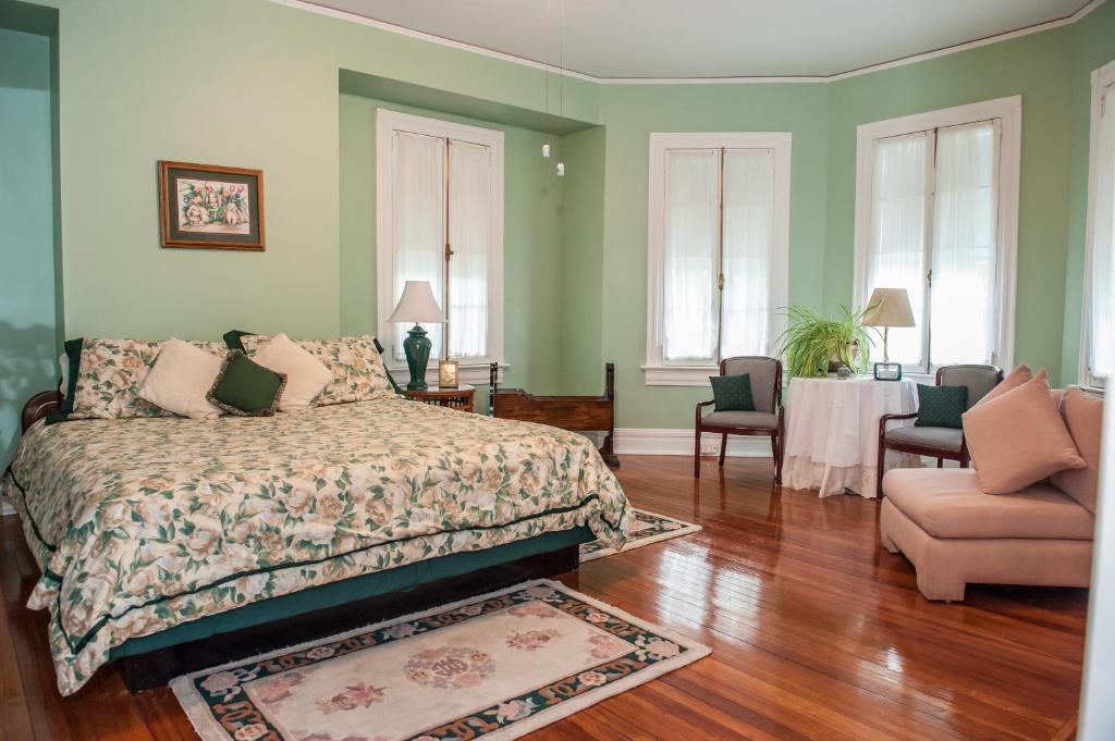 Cedars & Beeches 4* Long Branch