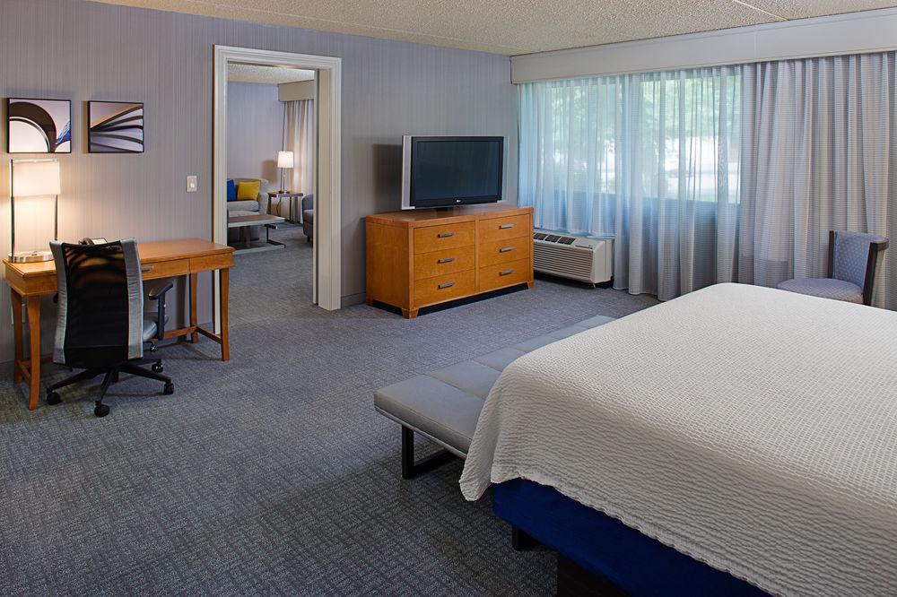 Courtyard By Marriott Atlantic Block Hotel Atlantic City