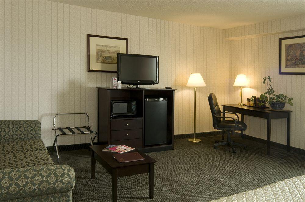 Meadowlands Plaza 3* Secaucus