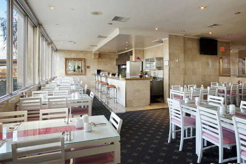 Hotel Ramada By Wyndham 3*
