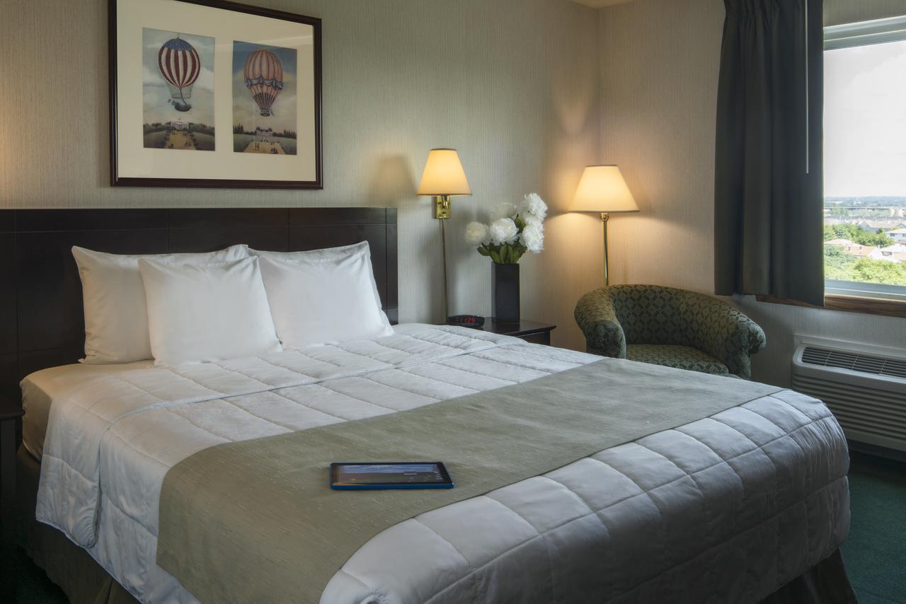 Meadowlands Plaza Hotel Secaucus