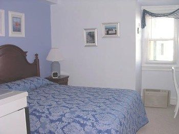 Hotel By The Sea 2*
