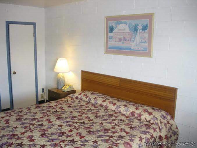 Passport - Motel 2*