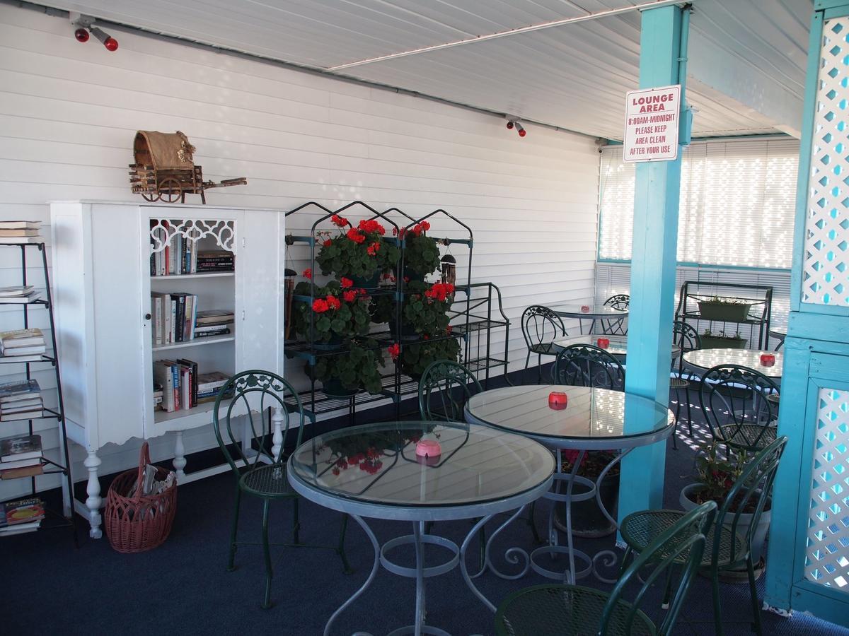 Suitcase & Travel Motel 3*