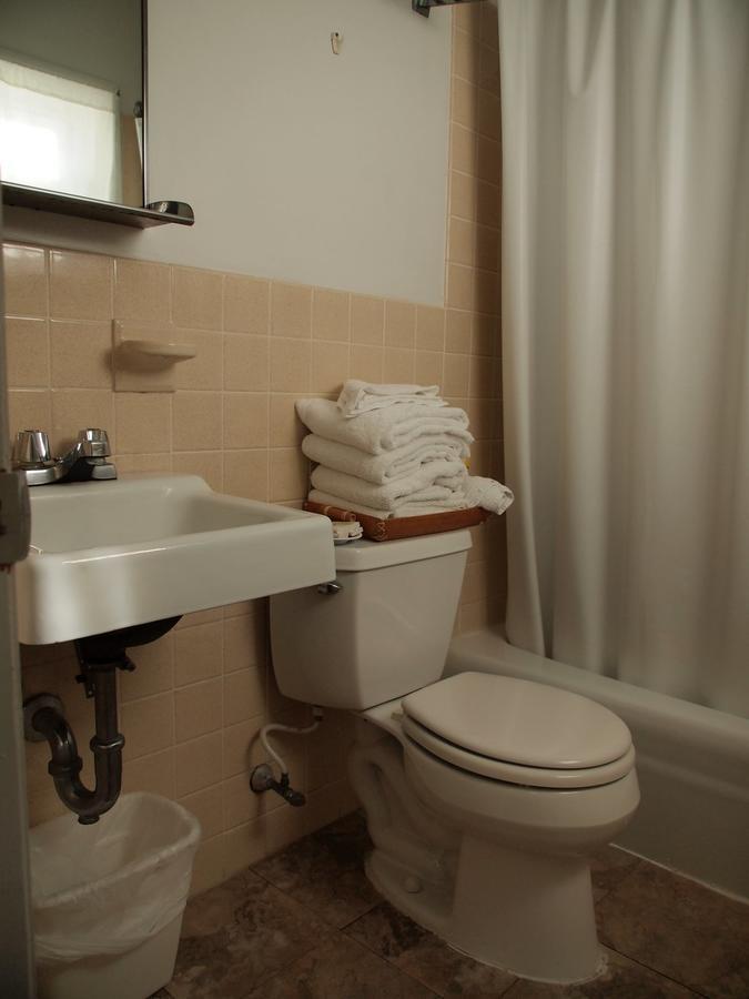 Suitcase & Travel Motel North Wildwood