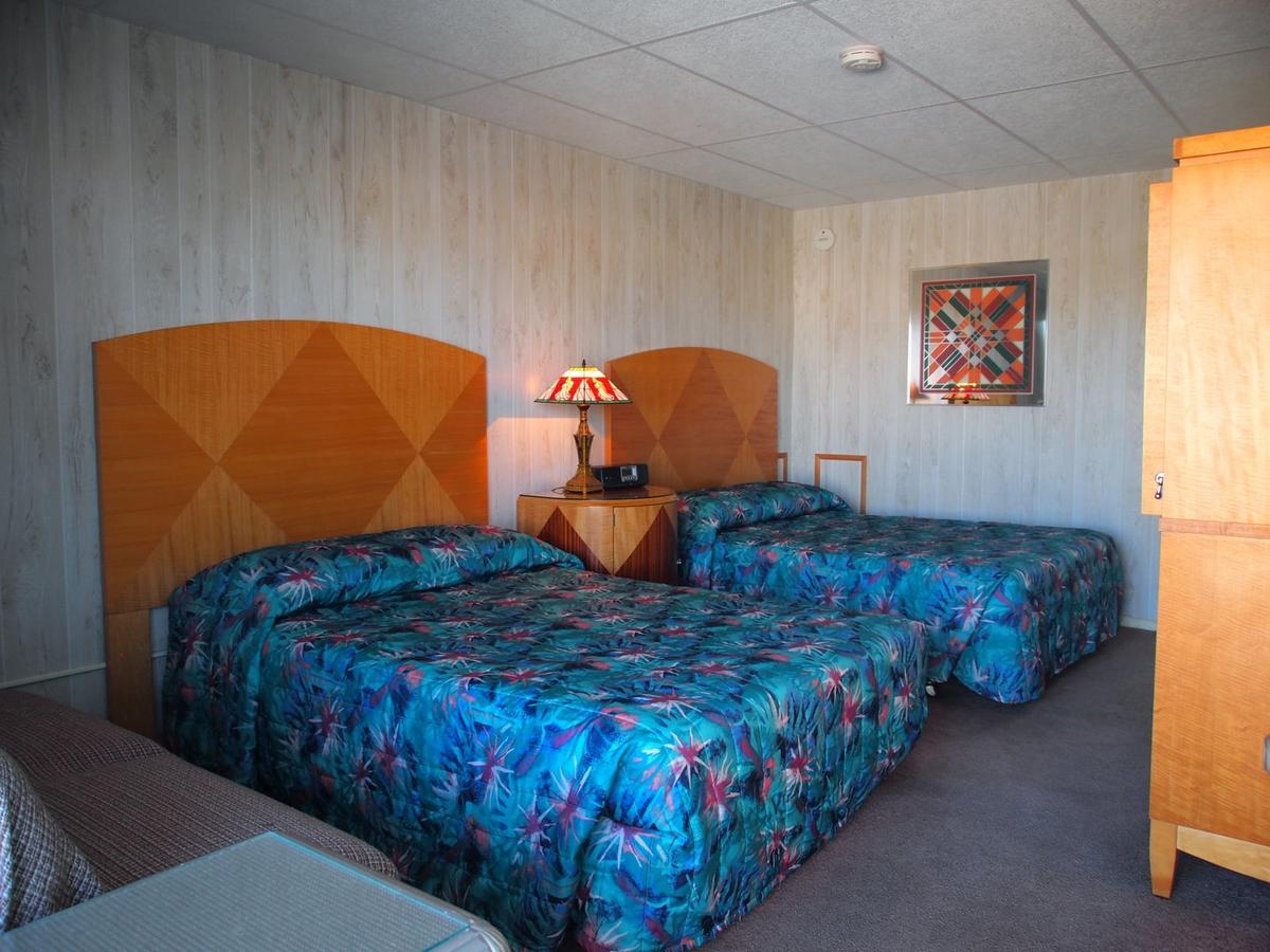 Suitcase & Travel Motel