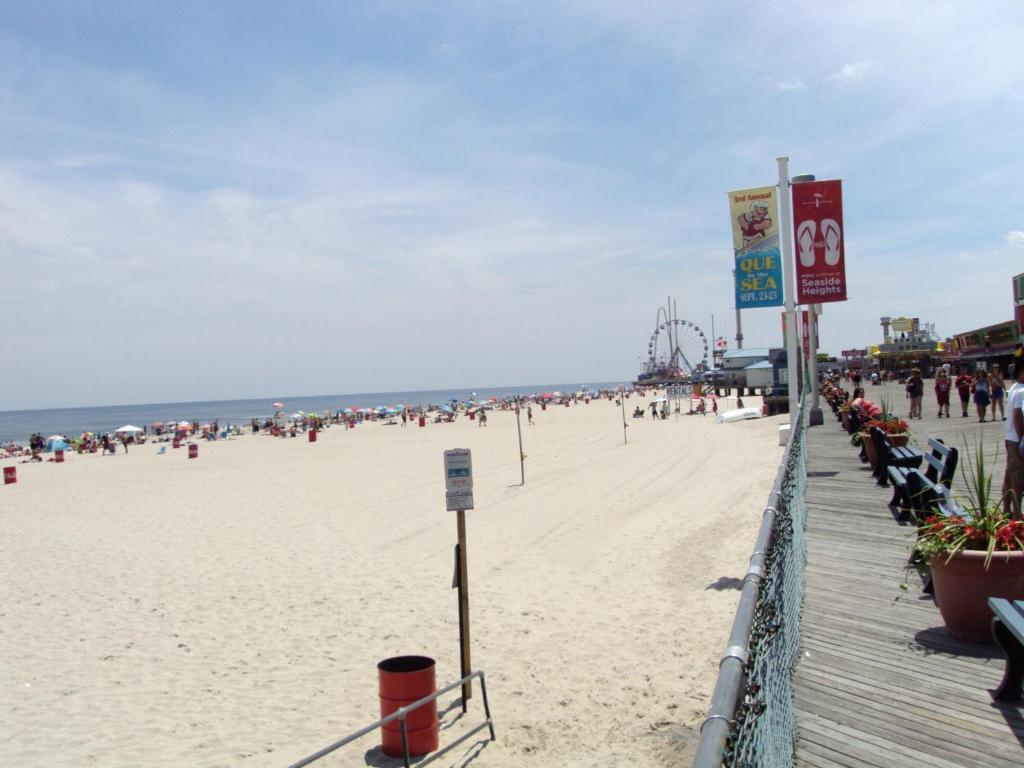 Buoy 16 By The Seaside Heights