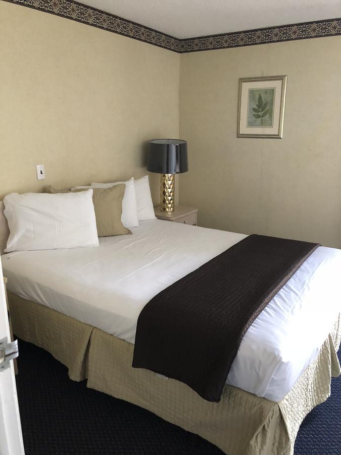 Bal Harbour Hotel 3*