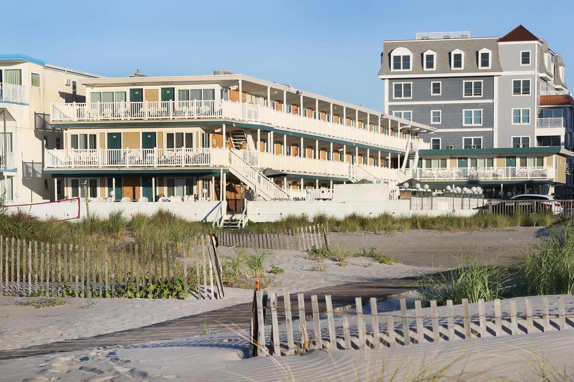 Monterey Motel 2*