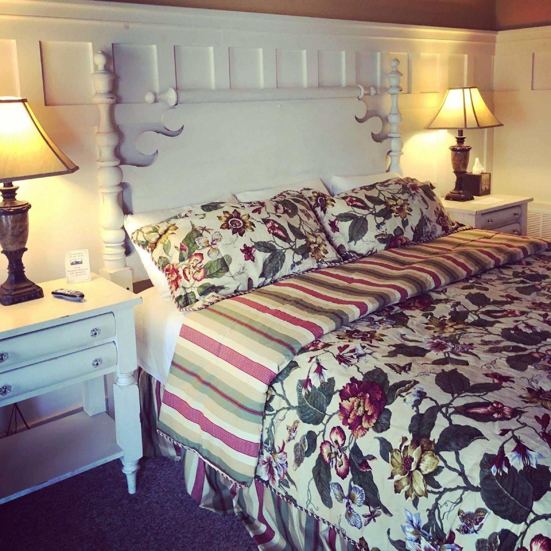 Bed & Breakfast Colonial Smithville