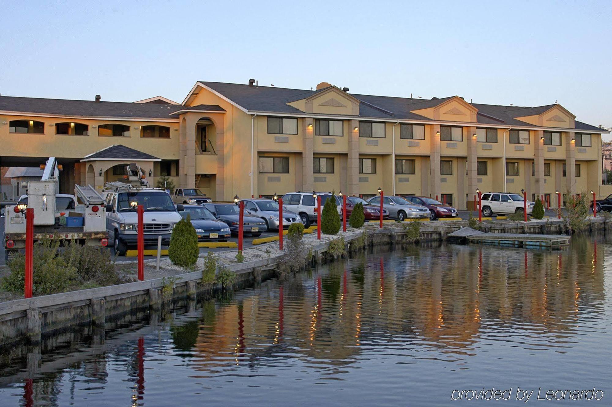 Red Carpet Hotel Toms River