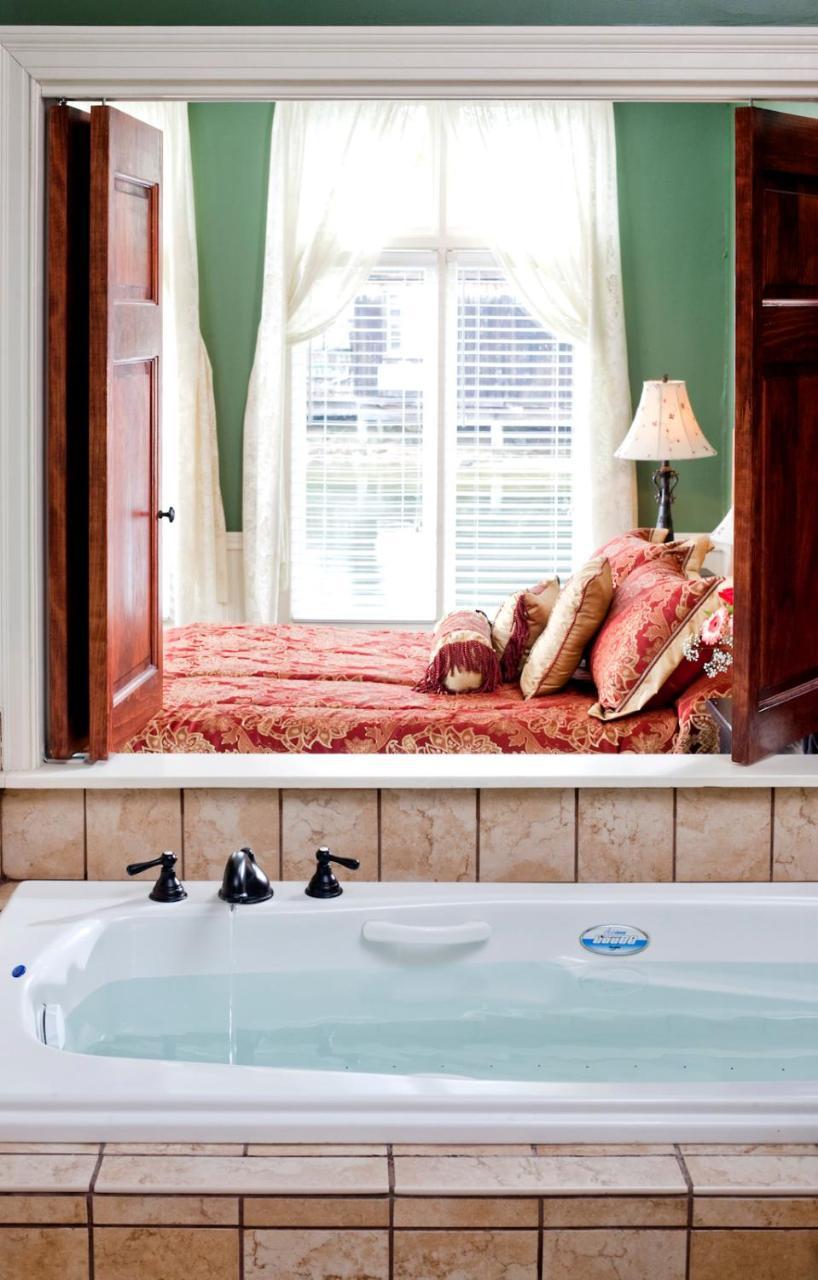 Bed & Breakfast Colonial