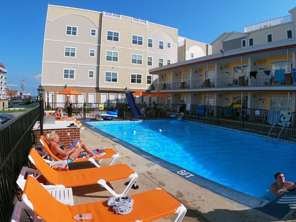 Sea Chest Dot Com Motel