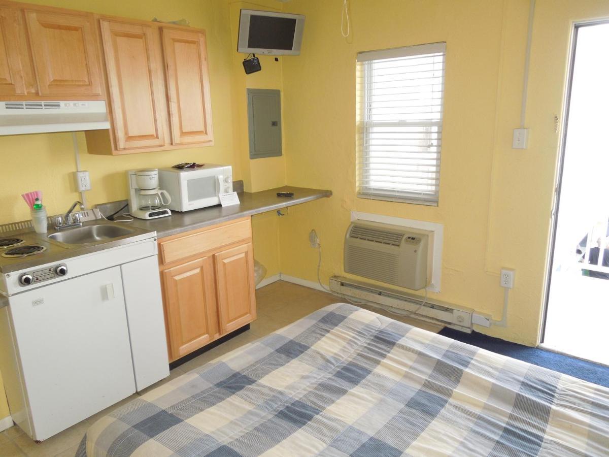 Motel Sifting Sands