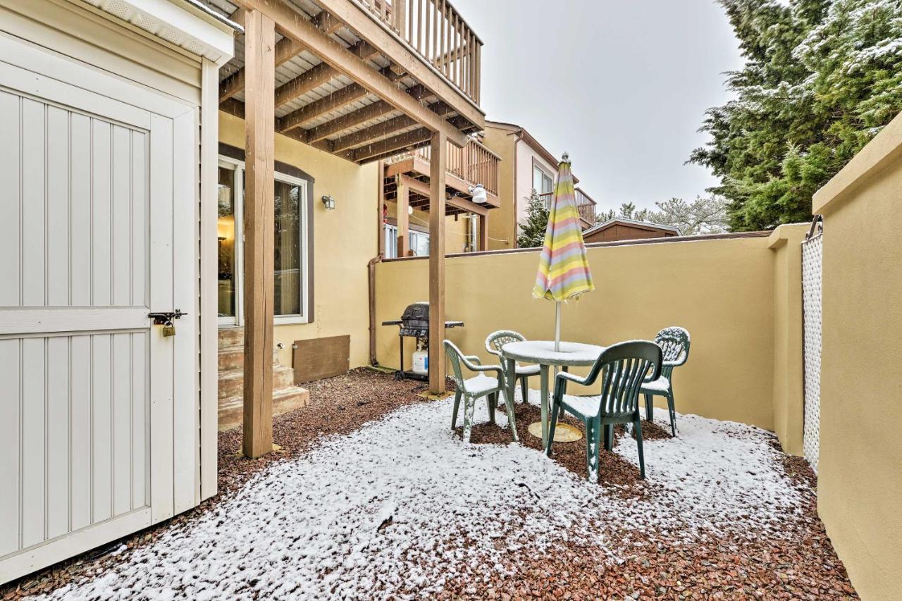 Family-friendly Townhome About 3 Mi To
