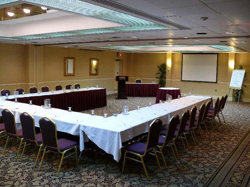 Hotel Crowne Plaza By Ihg Edison