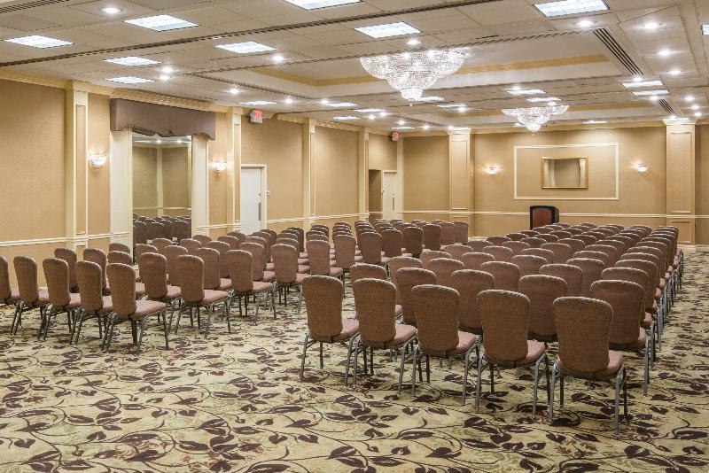 Crowne Plaza By Ihg Hotel
